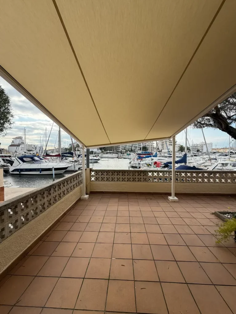 imagen pergola markilux en roses